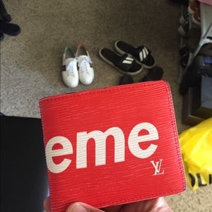 Supreme wallet